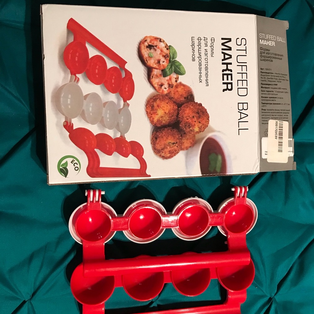 Stuffed meatball maker